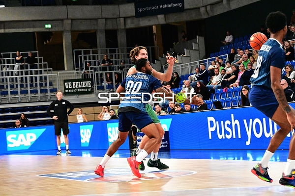 Spieler in Aktion auf dem Court