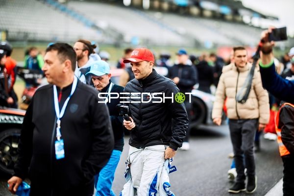 Fahrer REALIZE KONDO RACING with Rinaldi (45): Axcil Jefferies, David Perel, Felipe Fernandez Laser, Thomas Neubauer auf der Strecke