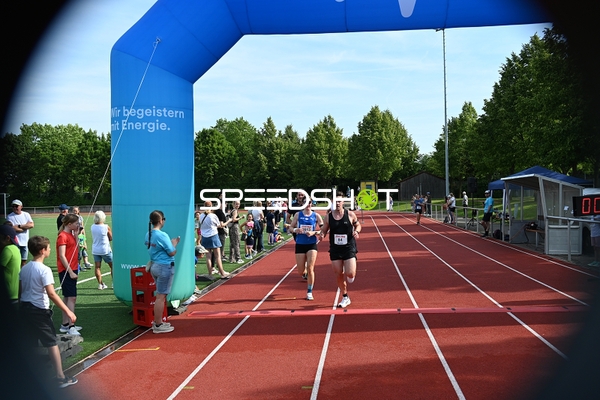 TVE Sommerlauf Edingen Zieleinlauf
