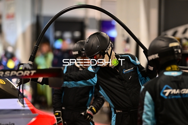 Mechaniker in der Boxengasse