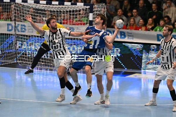 Placeholder (44; THW Kiel) und Petter Overby (11; THW Kiel) in Aktion