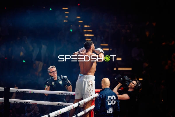 Emanuel Odiase in Ringside Zone