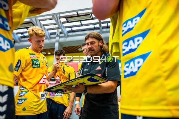 Handball I Herren I Saison 2024-2025 I Daikin Handballbundesliga I Testspiel I Rhein-Neckar Löwen - Frisch AUF! Göppingen I 29.08.2024 Sebastian Hinze (Rhein-Neckar Löwen)
Ort: Kronau, Germany
Datum: 29.08.2024 - Sebastian Hinze, Jon Lindenchrone Andersen