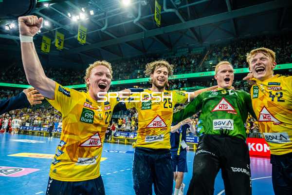 Handball I Herren I Saison 2024-2025 I Daikin Handballbundesliga I 1. Spieltag I Rhein-Neckar Löwen - THW Kiel I 05.09.2024 Jubel, Gustav Davidsson (22, Rhein-Neckar Löwen), Olle Forsell Schefvert (25, Rhein-Neckar Löwen), David Späth (29, Rhein-Neckar Löwen), Jon Lindenchrone Andersen (42, Rhein-Neckar Löwen)
Ort: Mannheim, Germany
Datum: 05.09.2024 - Jubel, Gustav Davidsson, Gustav Davidsson, Olle Forsell_Schefvert, David Späth