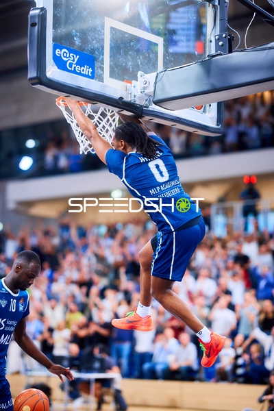 Dunk DJ Horne (0;MLP Academics Heidelberg), Bakary Dibba (10;MLP Academics Heidelberg)