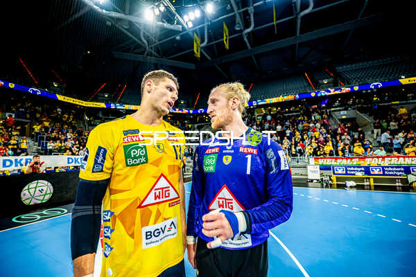Handball I Herren I Saison 2024-2025 I Daikin Handballbundesliga I 5. Spieltag I Rhein-Neckar Löwen - Handball Sportverein Hamburg I 07.10.2024 Mikael Appelgren (1, Rhein-Neckar Löwen), Sebastian Heymann (13, Rhein-Neckar Löwen)
Ort: Mannheim, Germany
Datum: 07.10.2024 - Mikael Appelgren