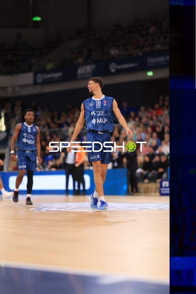 Samuell Williamson (10; MLP Academics Heidelberg) auf dem Spielfeld