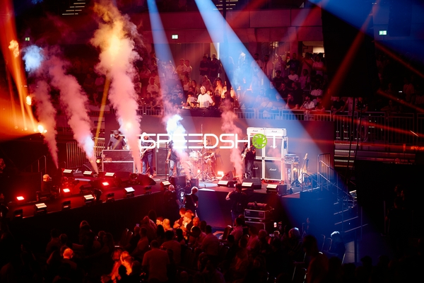 Live-Band bei Ringside Zone