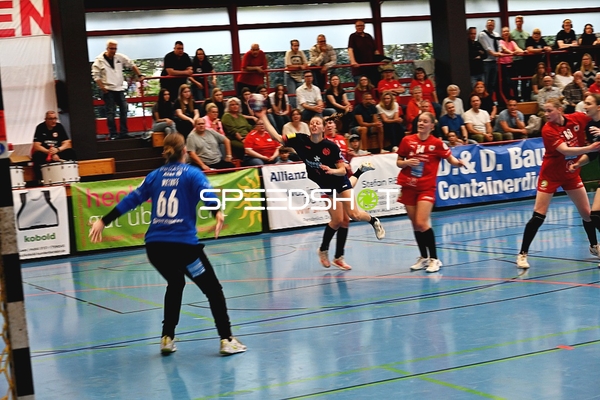 Wurf auf das Tor der Mainz 05