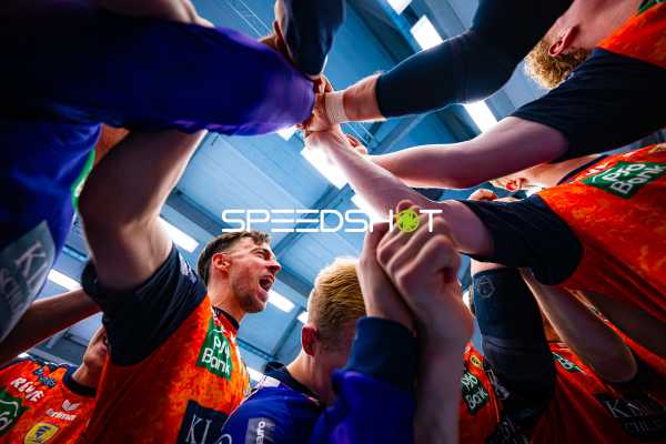 Handball I Herren I Saison 2024-2025 I Daikin Handballbundesliga I 11. Spieltag I Frisch AUF! Göppingen - Rhein-Neckar Löwen I 23.11.2024 Jubel, Patrick Groetzki (24, Rhein-Neckar Löwen)
Ort: Göppingen, Germany
Datum: 23.11.2024 - Jubel, Patrick Groetzki