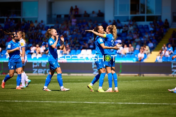 Torjubel Fabienne Dongus (33;TSG Hoffenheim Frauen 1), Marta Cazalla (15;TSG Hoffenheim Frauen 1)