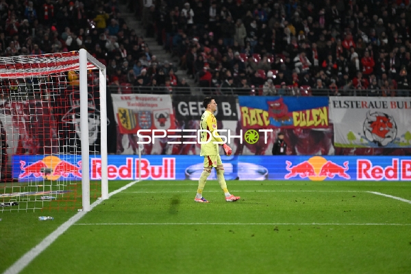 Torwart Michael Zetterer (23; Eintracht Frankfurt) in Aktion