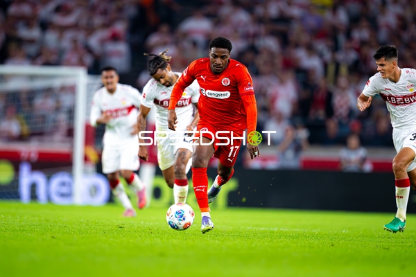 Spieler mit Ball in Aktion