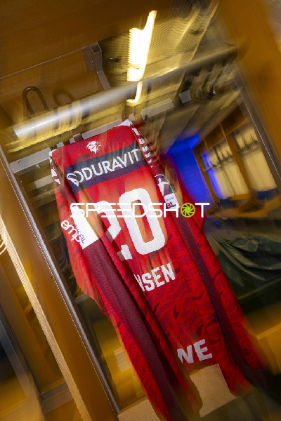 Trikot von Mike Jensen (20; Rhein Neckar Löwen) im Schrank