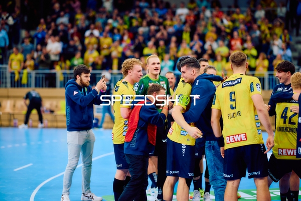 Jubel der Rhein Neckar Löwen nach einem erfolgreichen Spiel.