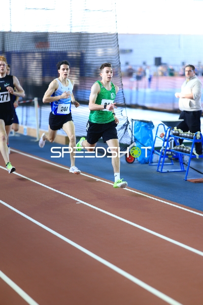 Läufer Ebener Hannes (244; TSG Eisenberg) und Läufer mit Startnummer 247 in Aktion