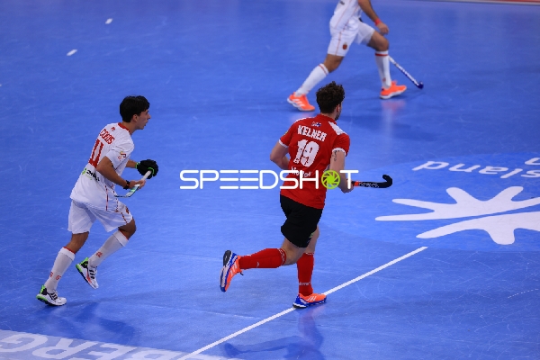 Maximilian KELNER (19; Österreich) mit Ball