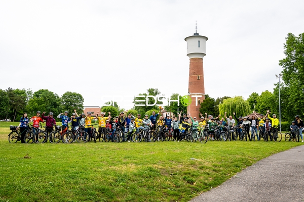 Gemeinsame Feier mit Fahrrädern