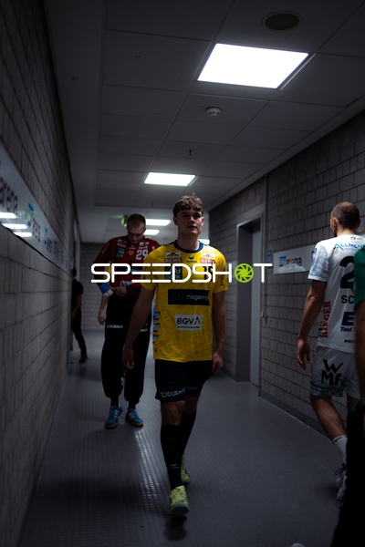 David More (15; Rhein Neckar Löwen) und David Späth (29; Rhein Neckar Löwen) auf dem Weg