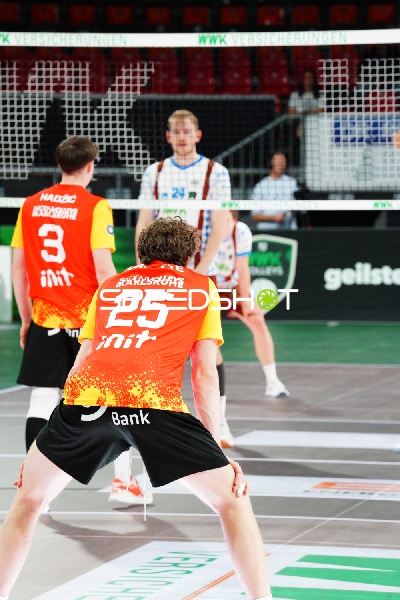 Spielszene mit Corey Mayotte (25; BADEN VOLLEYS SSC Karlsruhe) und Denir Hadzic (3; BADEN VOLLEYS SSC Karlsruhe)
