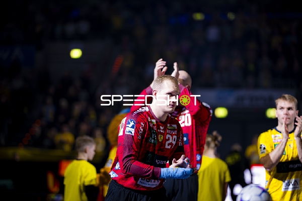 Beifall von David Späth (29; Rhein Neckar Löwen)