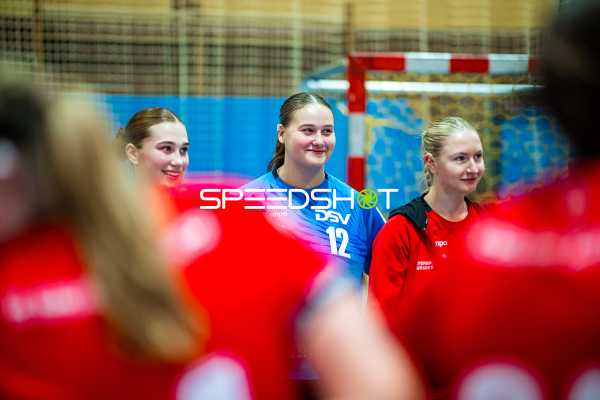 Handball I Frauen I Saison 2024-2025 I 3. Liga I 6. Spieltag I HC Erlangen - SG Schozach-Bottwartal I 02.11.2024 Hanna Krause (12, SG Schozach-Bottwartal)
Ort: Erlangen, Germany
Datum: 02.11.2024 - Hanna Krause, Aylin Bornhardt