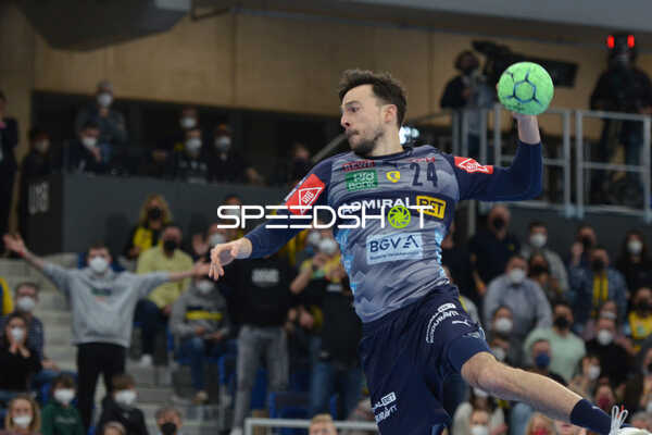 Handball I Herren I Saison 2021-2022 I DHB-Pokal I Viertelfinale I Rhein-Neckar Löwen - THW Kiel I 06.02.2022 Patrick Groetzki (#24, Rhein-Neckar Löwen) beim Wurf
Ort: Heidelberg, Germany
Datum: 06.02.2022