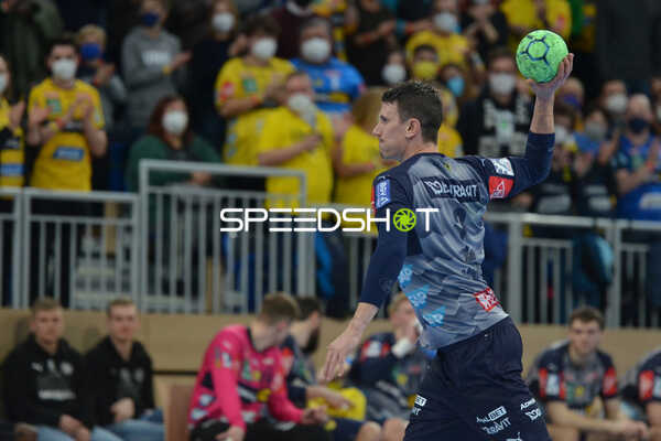 Handball I Herren I Saison 2021-2022 I DHB-Pokal I Viertelfinale I Rhein-Neckar Löwen - THW Kiel I 06.02.2022 Pass von Andy Schmid (#2, Rhein-Neckar Löwen)
Ort: Heidelberg, Germany
Datum: 06.02.2022