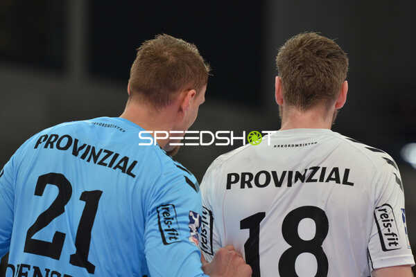 Handball I Herren I Saison 2021-2022 I DHB-Pokal I Viertelfinale I Rhein-Neckar Löwen - THW Kiel I 06.02.2022 Dario Quenstedt (#21, THW Kiel) und Niclas Ekberg (#18, THW Kiel)
Ort: Heidelberg, Germany
Datum: 06.02.2022