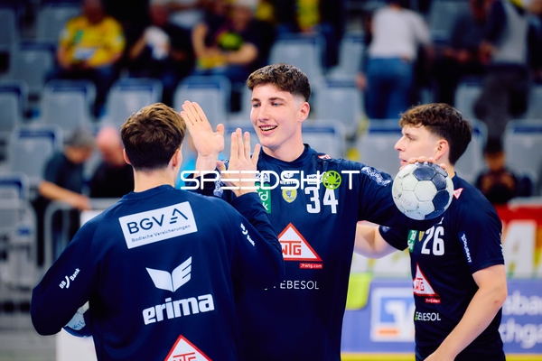 Spieleraktion Valentin Willner (34;Rhein Neckar Löwen) und Niklas Michalski (26;Rhein Neckar Löwen)