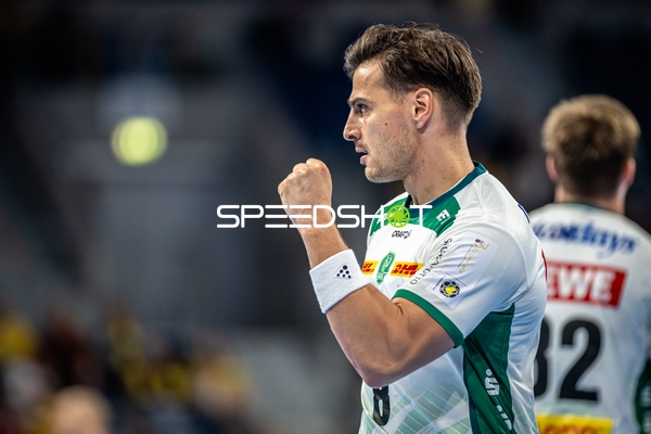 Lucas Krzikalla (8; SC DHfK Leipzig) passt