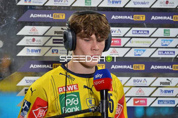 Handball I Herren I Saison 2021-2022 I Liquimoly Handball Bundesliga I 20. Spieltag I Rhein-Neckar Löwen - HC Erlangen I 12.02.2022 David More (#15, Rhein-Neckar Löwen) beim Sky Interview als Spieler des Spiels
Ort: Mannheim, Germany
Datum: 12.02.2022
