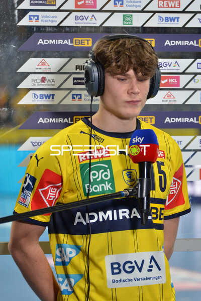 Handball I Herren I Saison 2021-2022 I Liquimoly Handball Bundesliga I 20. Spieltag I Rhein-Neckar Löwen - HC Erlangen I 12.02.2022 David More (#15, Rhein-Neckar Löwen) beim Sky Interview als Spieler des Spiels
Ort: Mannheim, Germany
Datum: 12.02.2022 - David Móré
