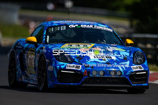 Rennfahrzeug auf der Rennstrecke