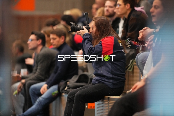 Fotografin bei Volleyballspiel