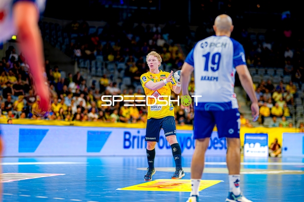 Pass Gustav Davidsson (22;Rhein Neckar Löwen) an David Cyrill Akakpo (19;1. VfL Potsdam)