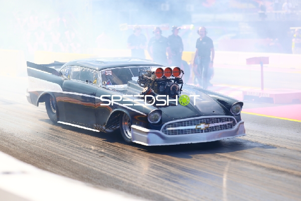 Drag Racing Rennwagen auf der Viertelmeile