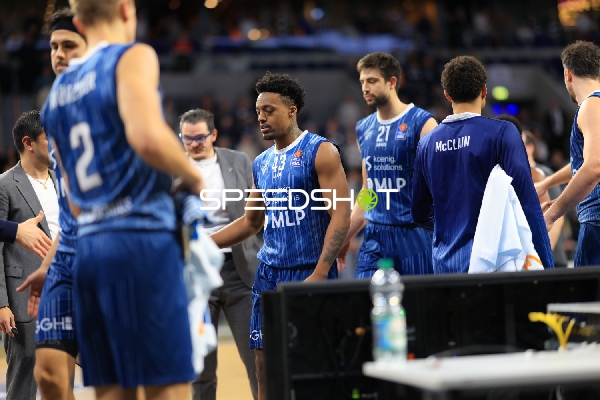 Szene mit Erol Ersek (11; MLP Academics Heidelberg) und Mateo Seric (21; MLP Academics Heidelberg)