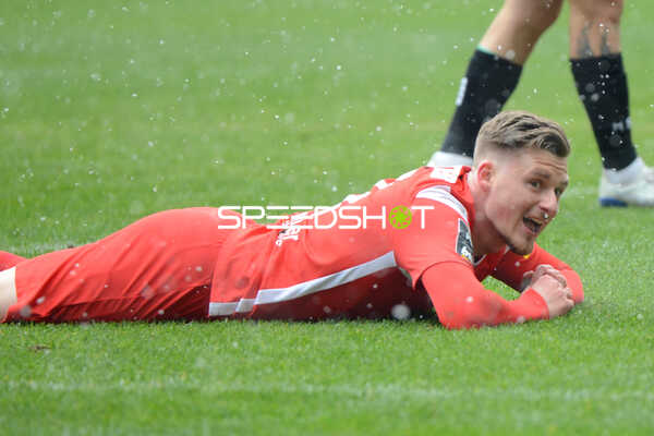 Fußball I Herren I Saison 2021-2022 I 3.Liga I 32.Spieltag I 1. FC Kaiserslautern - MSV Duisburg I 02.04.2022 Marlon Maurice Ritter (#7, 1. FC Kaiserslautern) am Boden nach seiner vergebenen Torchance
Ort: Kaiserslautern, Germany
Datum: 02.04.2022