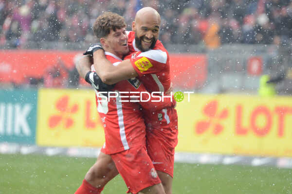 Fußball I Herren I Saison 2021-2022 I 3.Liga I 32.Spieltag I 1. FC Kaiserslautern - MSV Duisburg I 02.04.2022 Jubel von Terrence Anthony Boyd (#13, 1. FC Kaiserslautern) und Marlon Maurice Ritter (#7, 1. FC Kaiserslautern)
Ort: Kaiserslautern, Germany
Datum: 02.04.2022