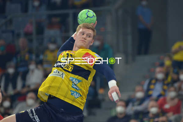 Handball I Herren I Saison 2021-2022 I Liqui Moly Handballbundesliga I 24.Spieltag I Rhein-Neckar Löwen - MT Melsungen I 13.03.2022 Wurf von Ymir Örn Gislason (#33, Rhein-Neckar Löwen)
Ort: Mannheim, Germany
Datum: 13.03.2022