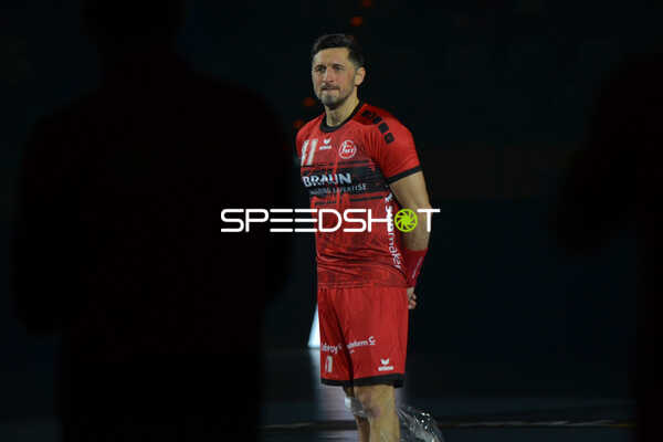Handball I Herren I Saison 2021-2022 I Liqui Moly Handballbundesliga I 24.Spieltag I Rhein-Neckar Löwen - MT Melsungen I 13.03.2022 Alexander Petersson (#41, MT Melsungen) zu Tränen gerührt nach seiner Ehrung bei den Rhein-Neckar Löwen
Ort: Mannheim, Germany
Datum: 13.03.2022