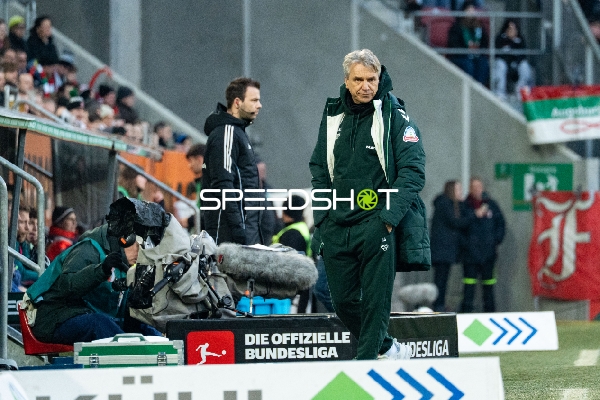 Trainer an der Seitenlinie