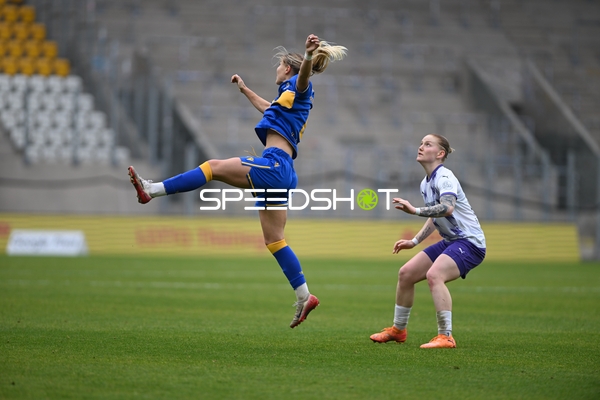 Zweikampf um den Ball