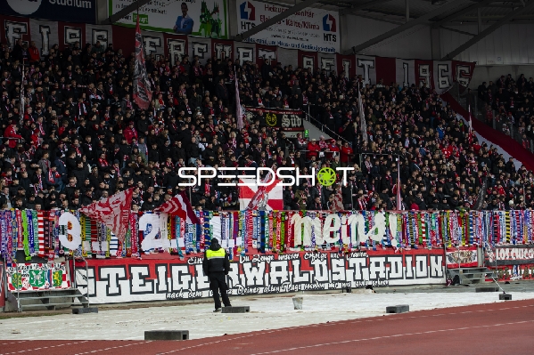 Fans im Steigerwaldstadion