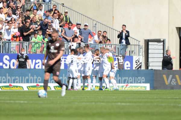 Fußball I Herren I Saison 2021-2022 I 2. Bundesliga I 30.Spieltag I SV Sandhausen - FC St. Pauli I 16.04.2022 Jubel vom SV Sandhausen bei ihrem 1:1 Ausgleichstreffer
Ort: Sandhausen, Germany
Datum: 16.04.2022