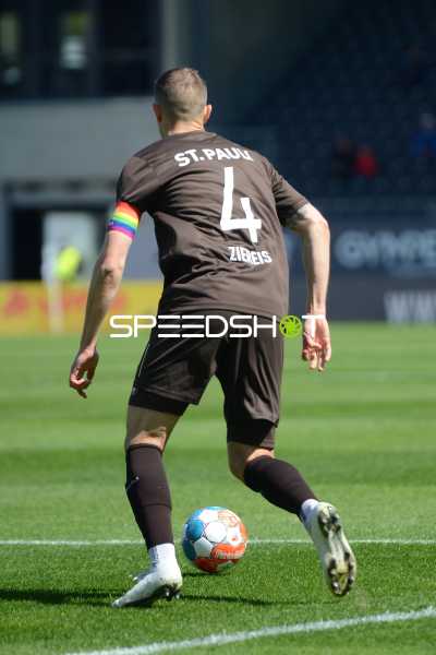 Fußball I Herren I Saison 2021-2022 I 2. Bundesliga I 30.Spieltag I SV Sandhausen - FC St. Pauli I 16.04.2022 Philipp Ziereis (#4, FC St. Pauli)
Ort: Sandhausen, Germany
Datum: 16.04.2022