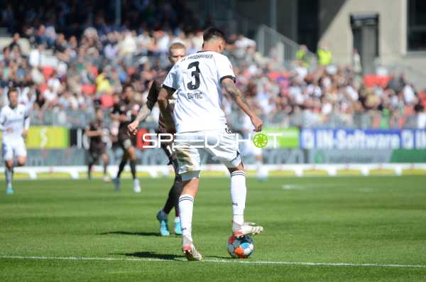 Fußball I Herren I Saison 2021-2022 I 2. Bundesliga I 30.Spieltag I SV Sandhausen - FC St. Pauli I 16.04.2022 Dario Dumic (#3, SV Sandhausen)
Ort: Sandhausen, Germany
Datum: 16.04.2022