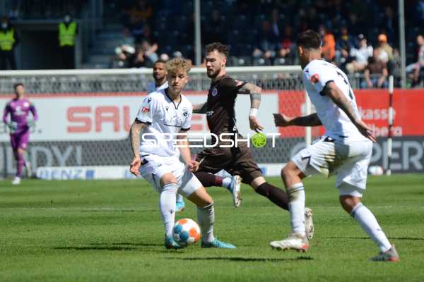 Fußball I Herren I Saison 2021-2022 I 2. Bundesliga I 30.Spieltag I SV Sandhausen - FC St. Pauli I 16.04.2022