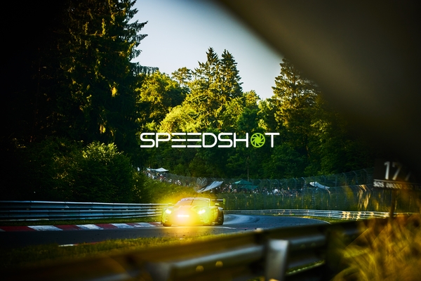 Rennfahrzeug auf der Nordschleife